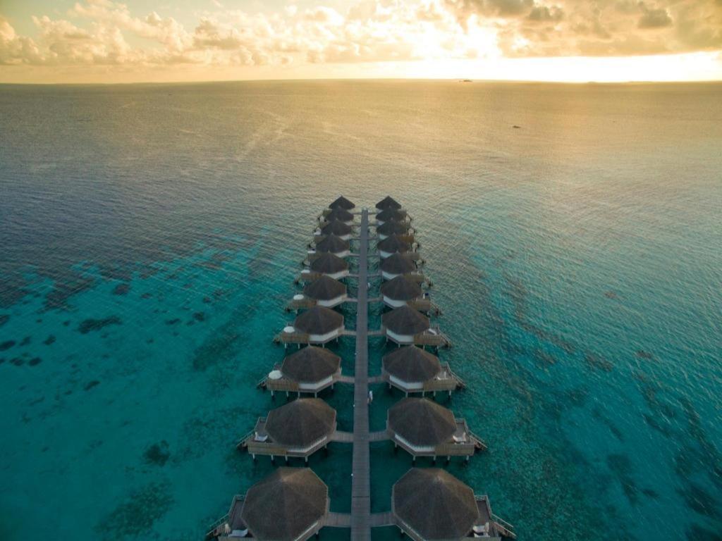 Angaga Island Resort And Spa Exterior foto