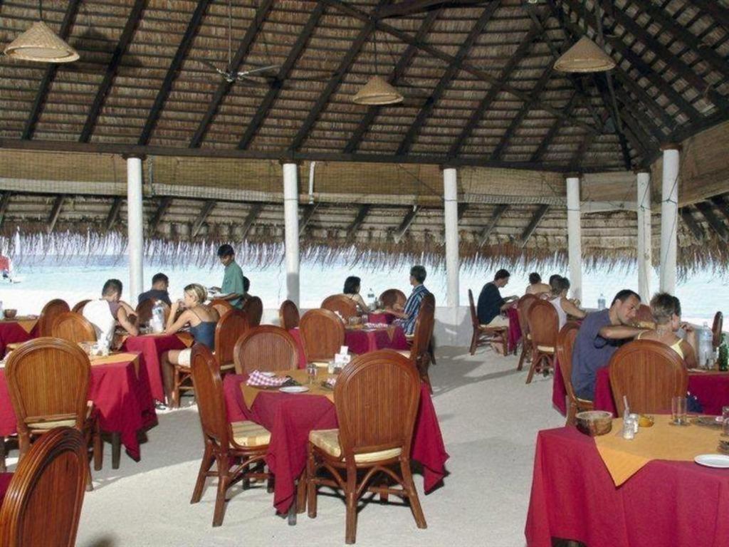 Angaga Island Resort And Spa Exterior foto