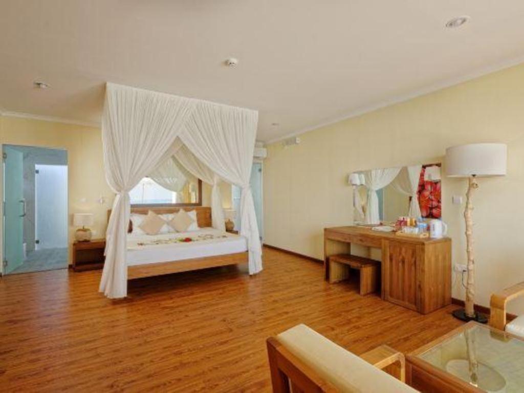 Angaga Island Resort And Spa Exterior foto