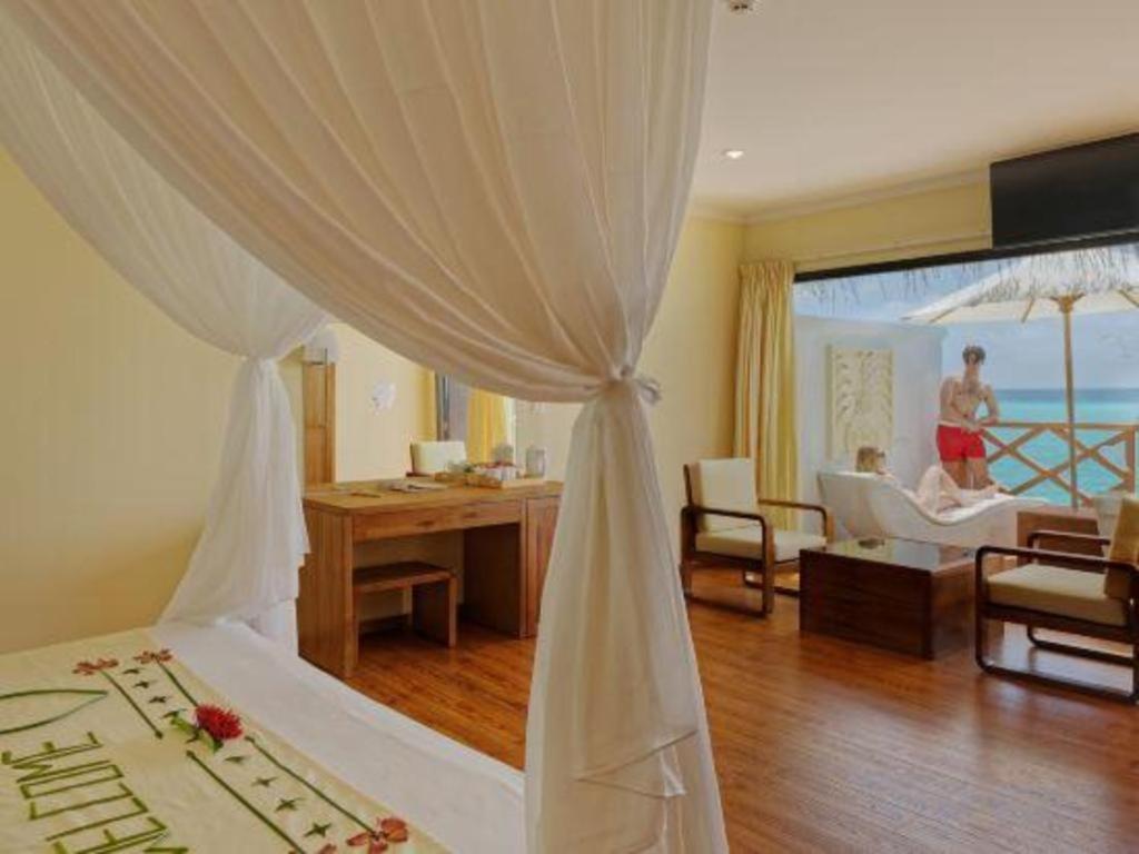 Angaga Island Resort And Spa Exterior foto