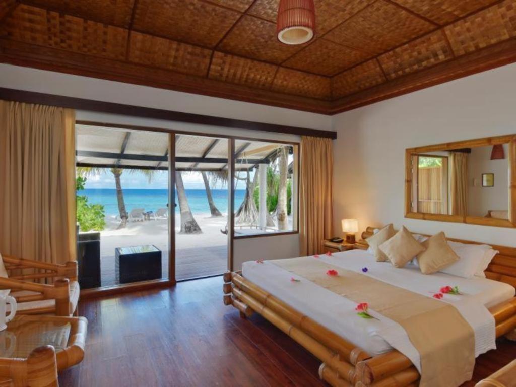 Angaga Island Resort And Spa Exterior foto